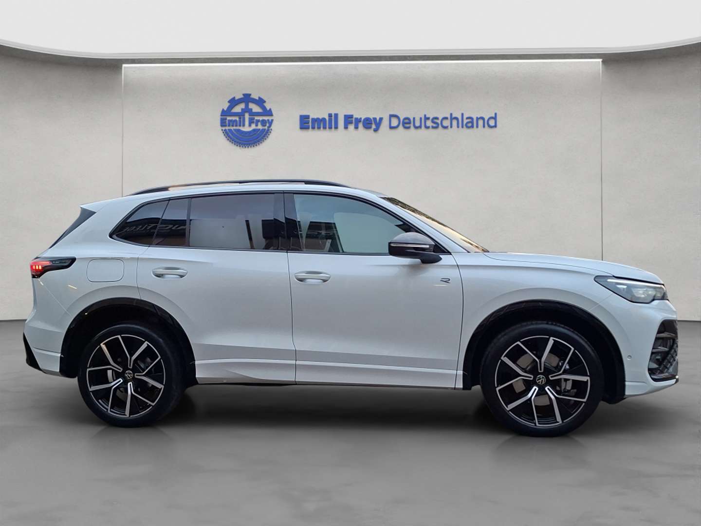 Volkswagen TIGUAN TDI 4Motion R-Line - 2025 - Joinsteer - #7