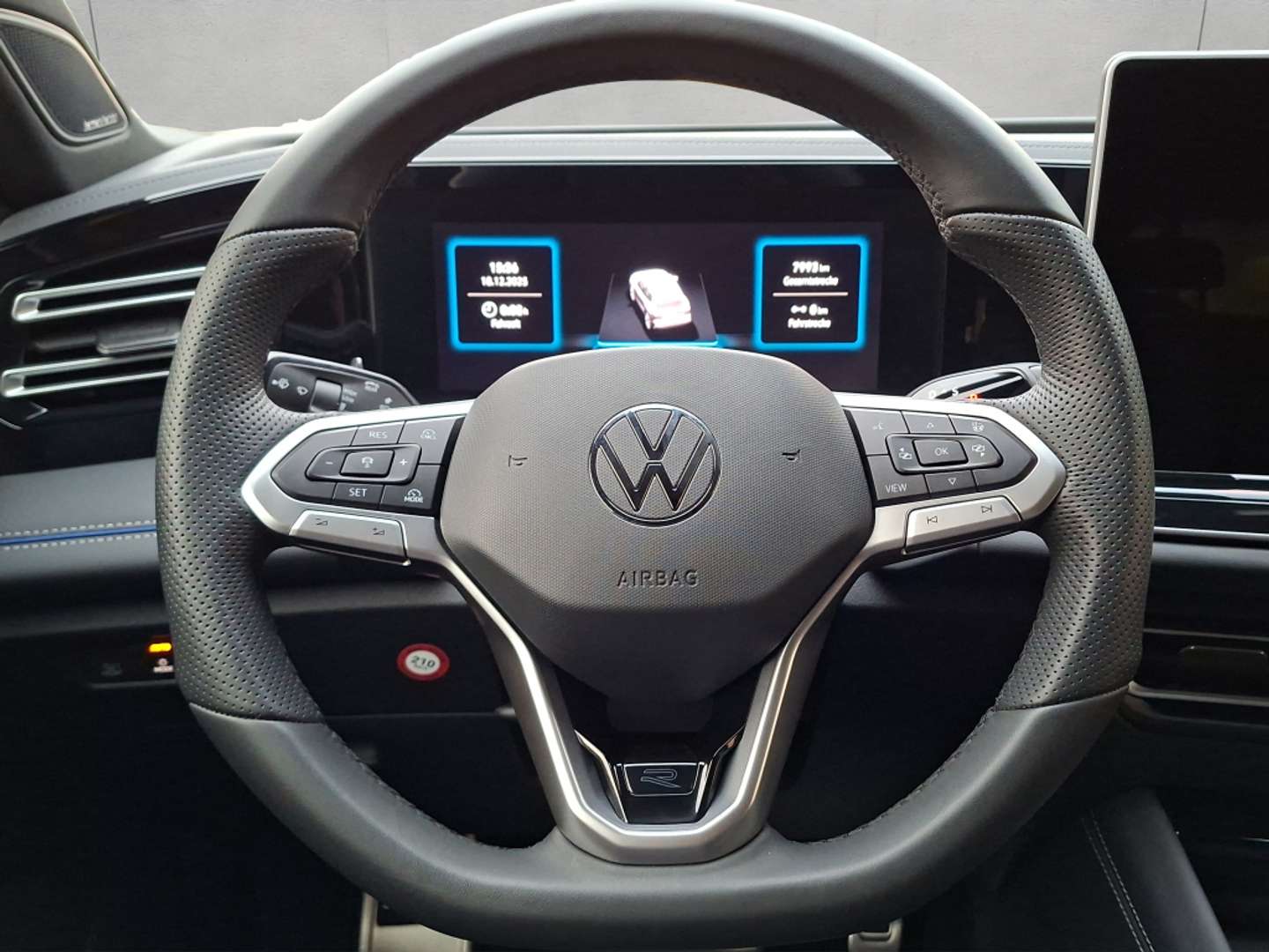 Volkswagen TIGUAN TDI 4Motion R-Line - 2025 - Joinsteer - #12