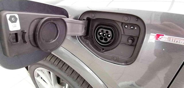 Audi Q3 TFSI E S Line 45 TFSI E 245 ch S Tronic - 2021 - Joinsteer - #2