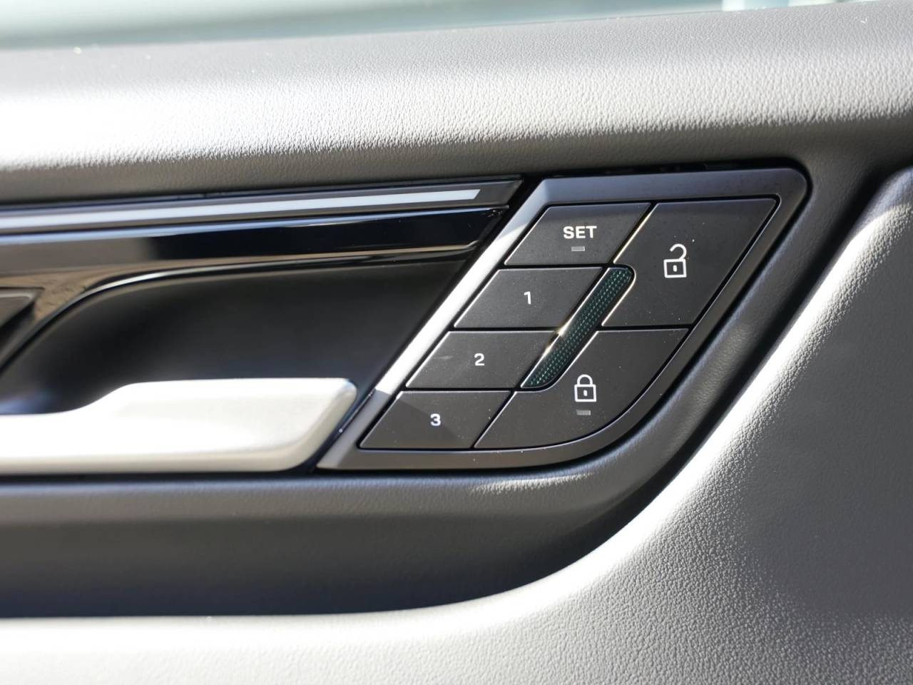 Porsche Macan Electrique - 2025 - Joinsteer - #25