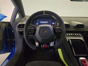 Lamborghini Huracán Tecnica Coupé — photo 31