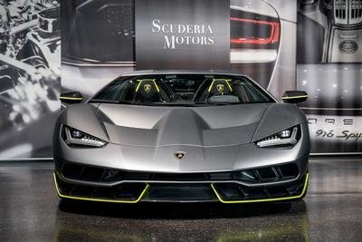 Lamborghini Centenario SV Roadster