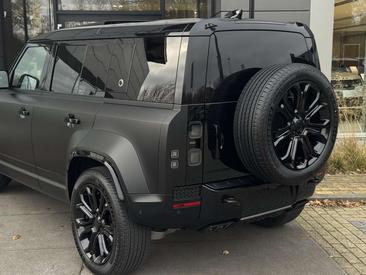Land Rover Defender 110 Octa Black P635 — photo 5
