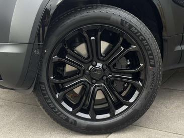 Land Rover Defender 110 Octa Black P635 — photo 6