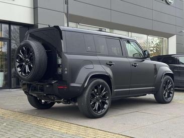 Land Rover Defender 110 Octa Black P635 — photo 14