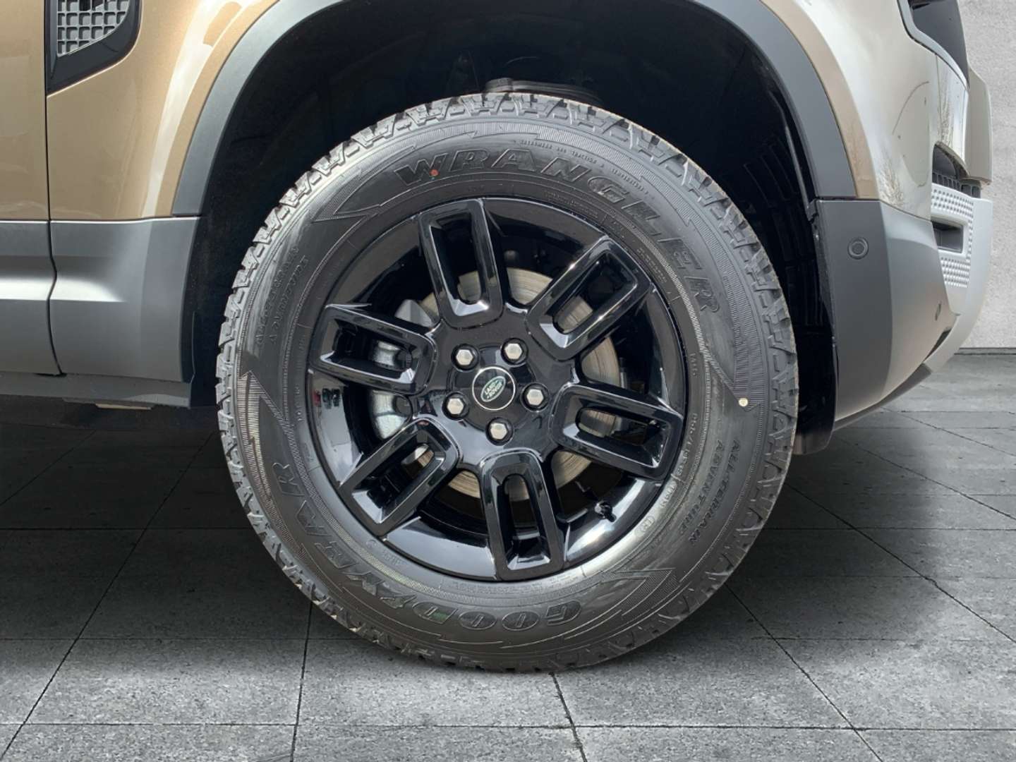 Land Rover Defender 90 360°EPH+DAB+ACC+SHZG+LMF D200 AWD S - 2025 - Joinsteer - #9