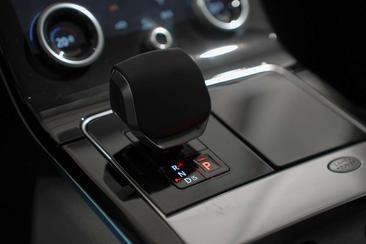 Land Rover Range Rover Velar R-Dynamic — photo 12