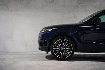 Land Rover Range Rover Velar R-Dynamic — photo 13