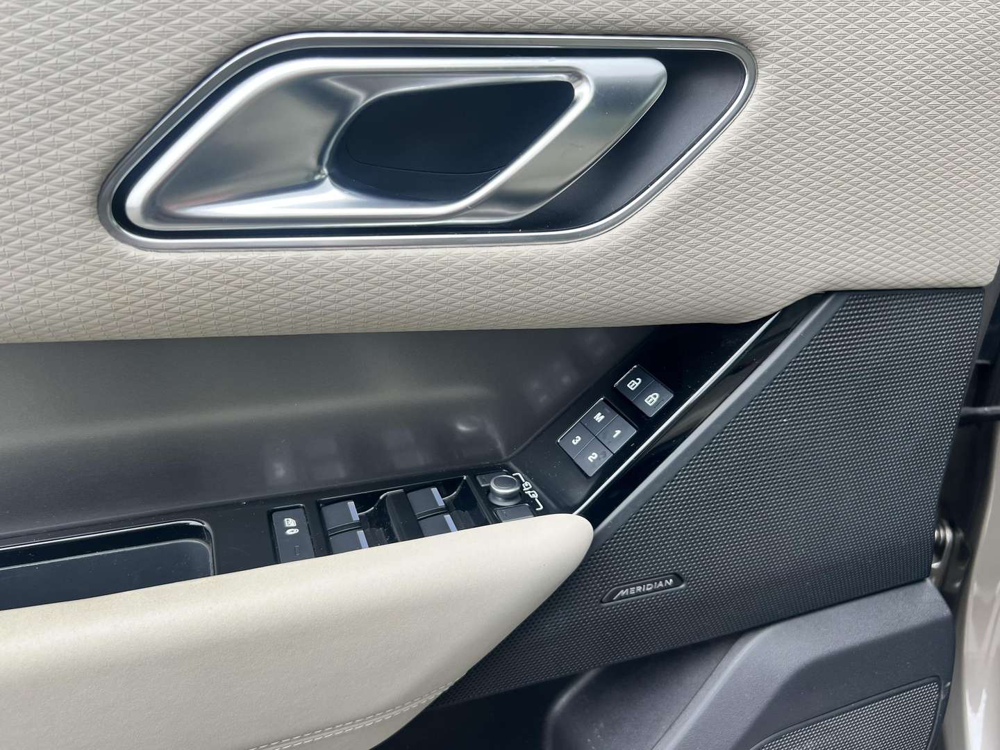 Land Rover Range Rover Velar P400e - 2023 - Joinsteer - #10