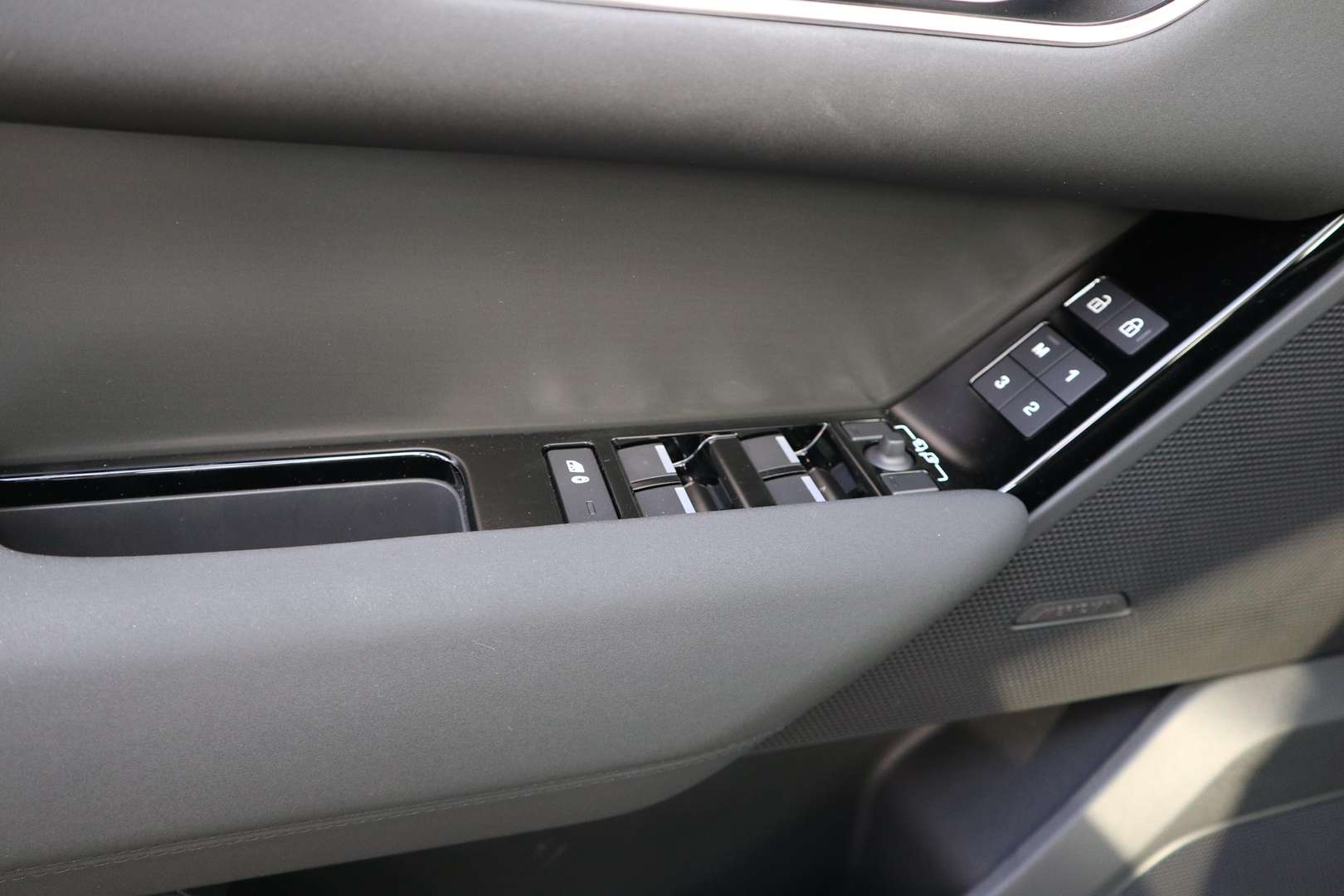 Land Rover Range Rover Velar P400e Dynamic SE AWD Auto - 2024 - Joinsteer - #14