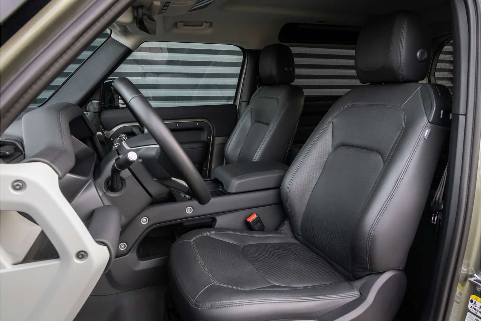 Land Rover Defender 90 S Luchtvering - Laag Schot 3.0 D200 - 2023 - Joinsteer - #8