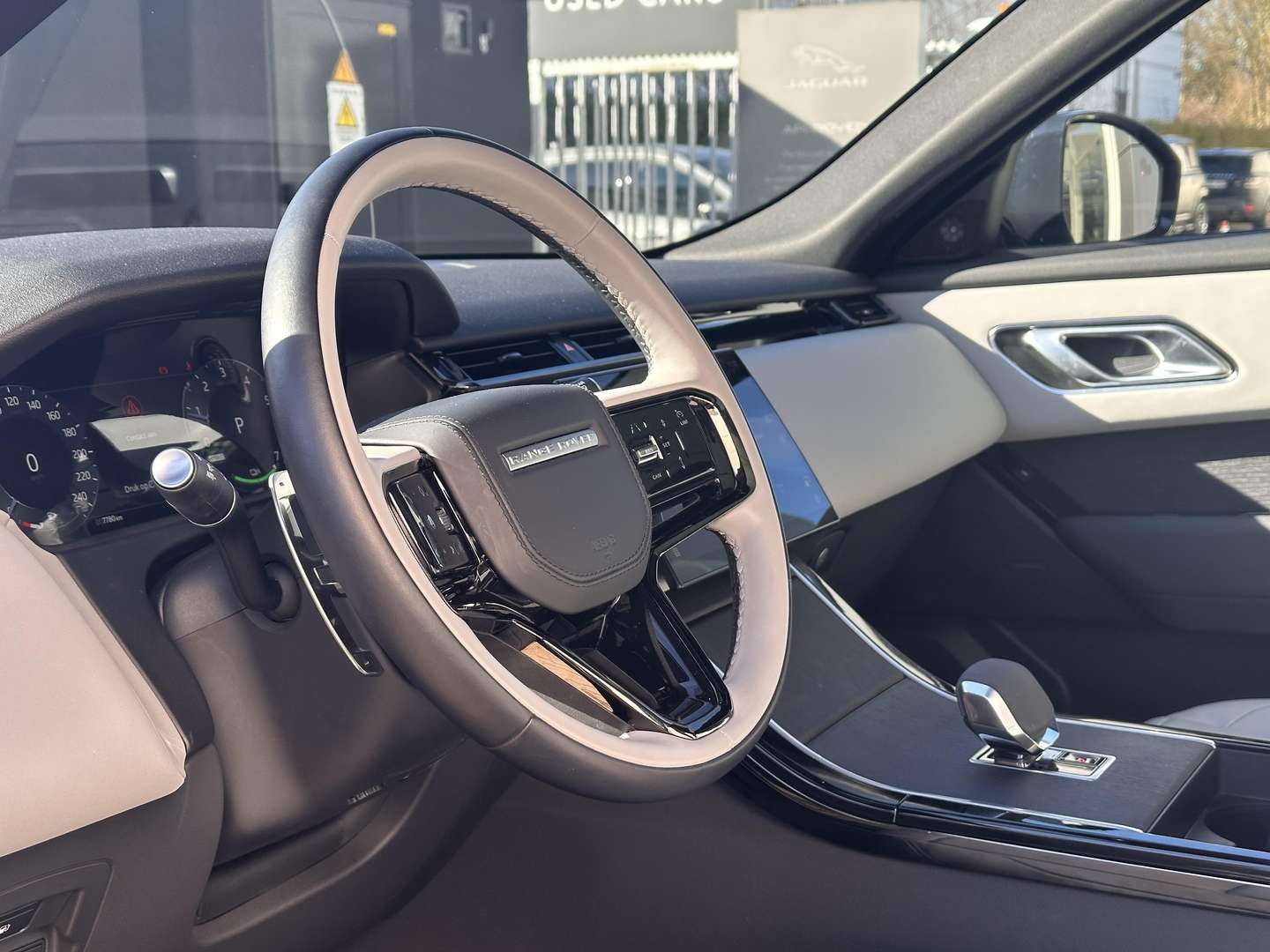 Land Rover Range Rover Velar P400e Dynamic SE AWD - 2025 - Joinsteer - #3