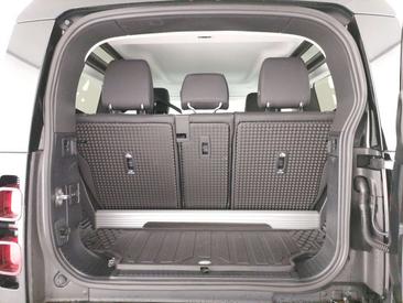 Land Rover Defender 90 X-dynamic Se Awd 3.0d I6 Mhev 200cv Auto — photo 11