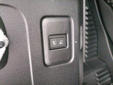 Land Rover Defender 90 X-dynamic Se Awd 3.0d I6 Mhev 200cv Auto — photo 12