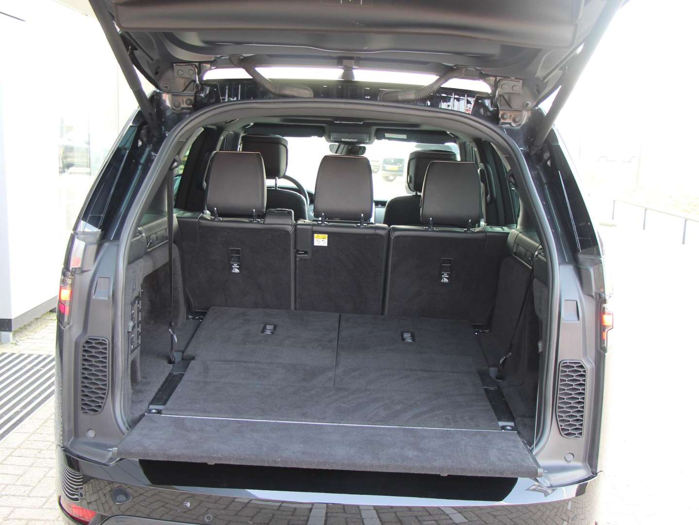 Land Rover Discovery R-Dynamic SE 7p P360 - 2022 - Joinsteer - #23