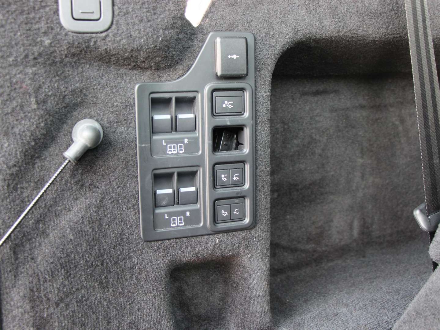 Land Rover Discovery R-Dynamic SE 7p P360 - 2022 - Joinsteer - #24