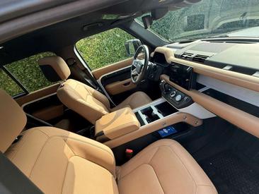 Land Rover Defender 110 X-Dynamic HSE — photo 10