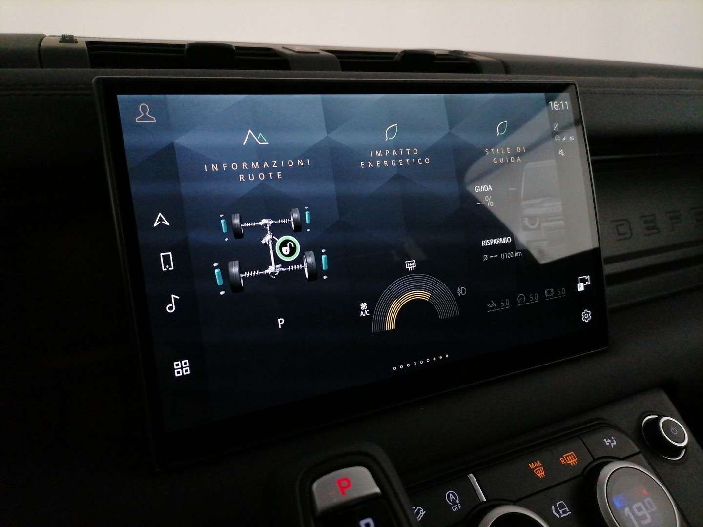 Land Rover Defender 90 X-dynamic Se Awd 3.0d I6 Mhev 200cv Auto - 2025 - Joinsteer - #25