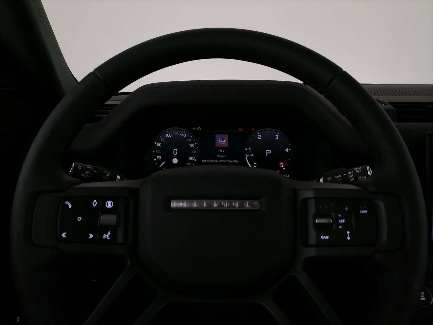 Land Rover Defender 90 X-dynamic Se Awd 3.0d I6 Mhev 200cv Auto - 2025 - Joinsteer - #32