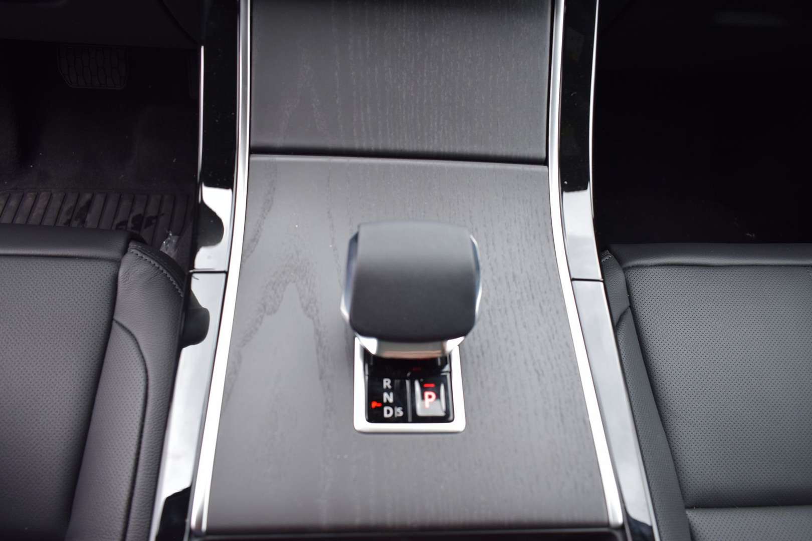 Land Rover Range Rover Velar S IVA ESPOSTA 2.0D I4 204 CV - 2025 - Joinsteer - #12