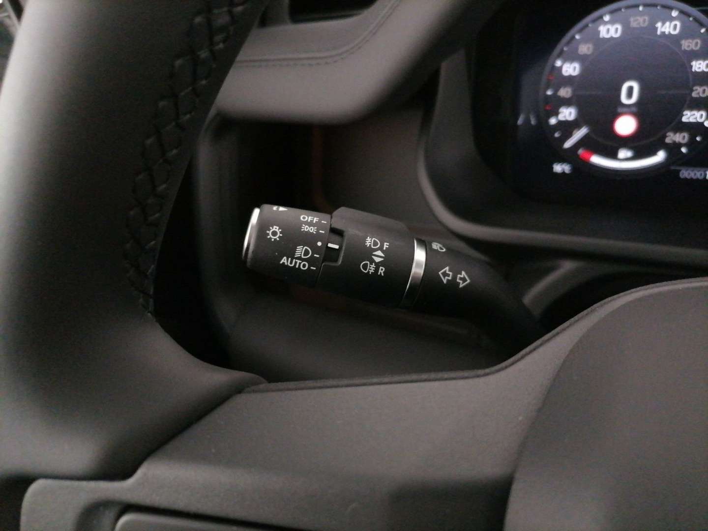 Land Rover Defender 90 X-dynamic Se Awd 3.0d I6 Mhev 200cv Auto - 2025 - Joinsteer - #35