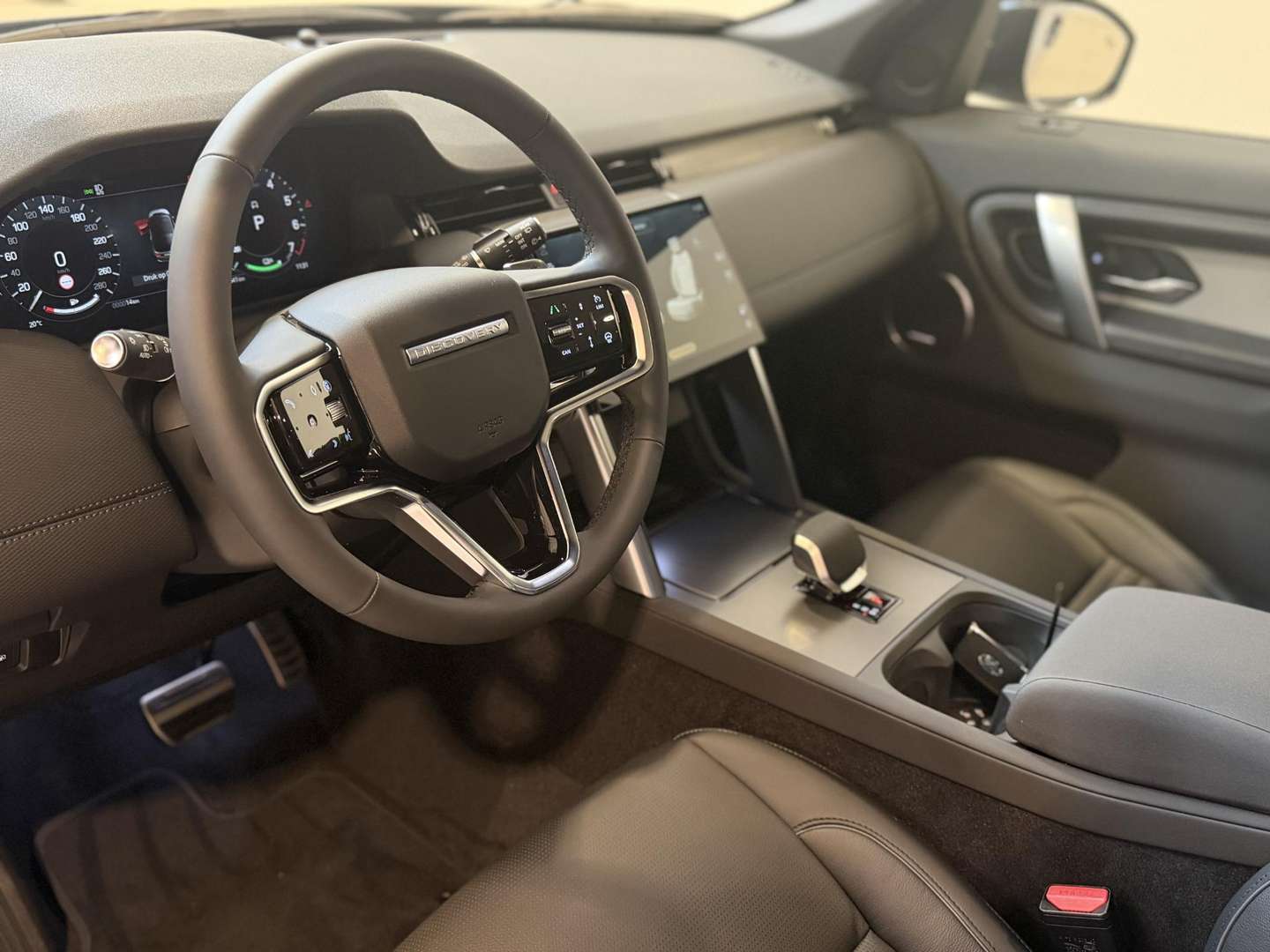 Land Rover Discovery Sport 1.5 P270e PHEV Business Landmark Edition - 2026 - Joinsteer - #4