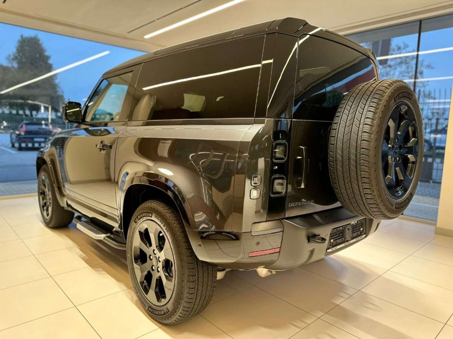 Land Rover Defender 90 X-Dynamic SE*AZIENDALE 3.0D I6 200 CV AWD Auto - 2025 - Joinsteer - #4