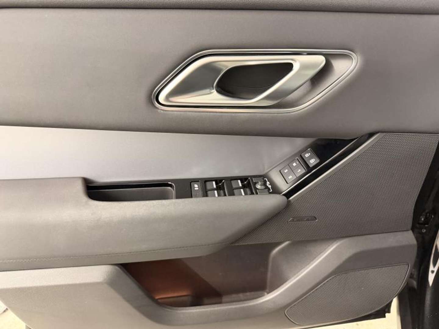 Land Rover Range Rover Velar 24MY P400e S AWD Auto - 2023 - Joinsteer - #12