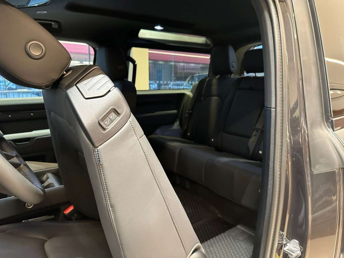 Land Rover Defender 90 X-Dynamic SE*AZIENDALE 3.0D I6 200 CV AWD Auto - 2025 - Joinsteer - #9