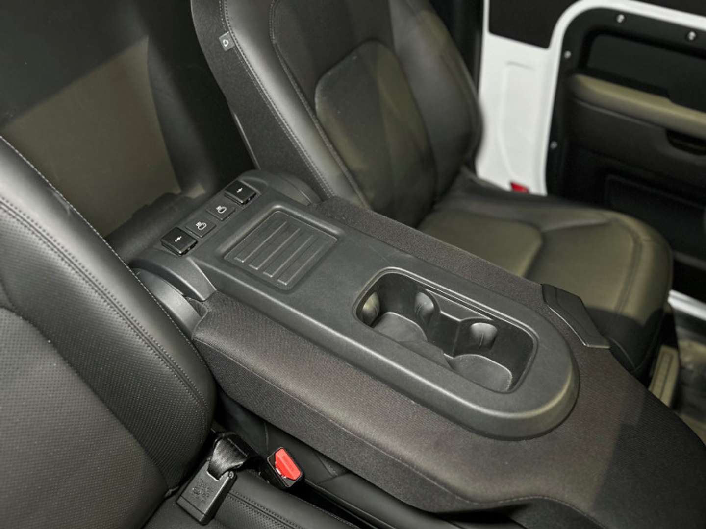 Land Rover Defender 90 HARD TOP S 3.0 D250 - 2025 - Joinsteer - #16