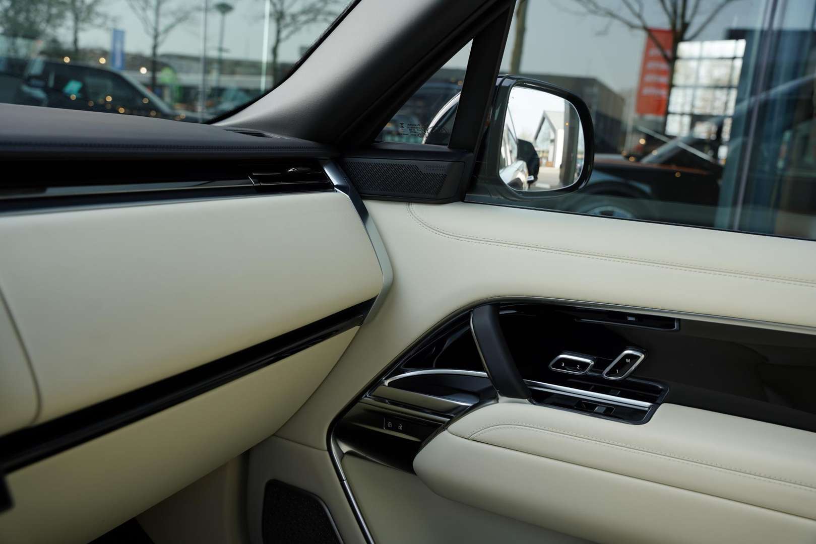 Land Rover Range Rover P550 E Autobiography - 2026 - Joinsteer - #19