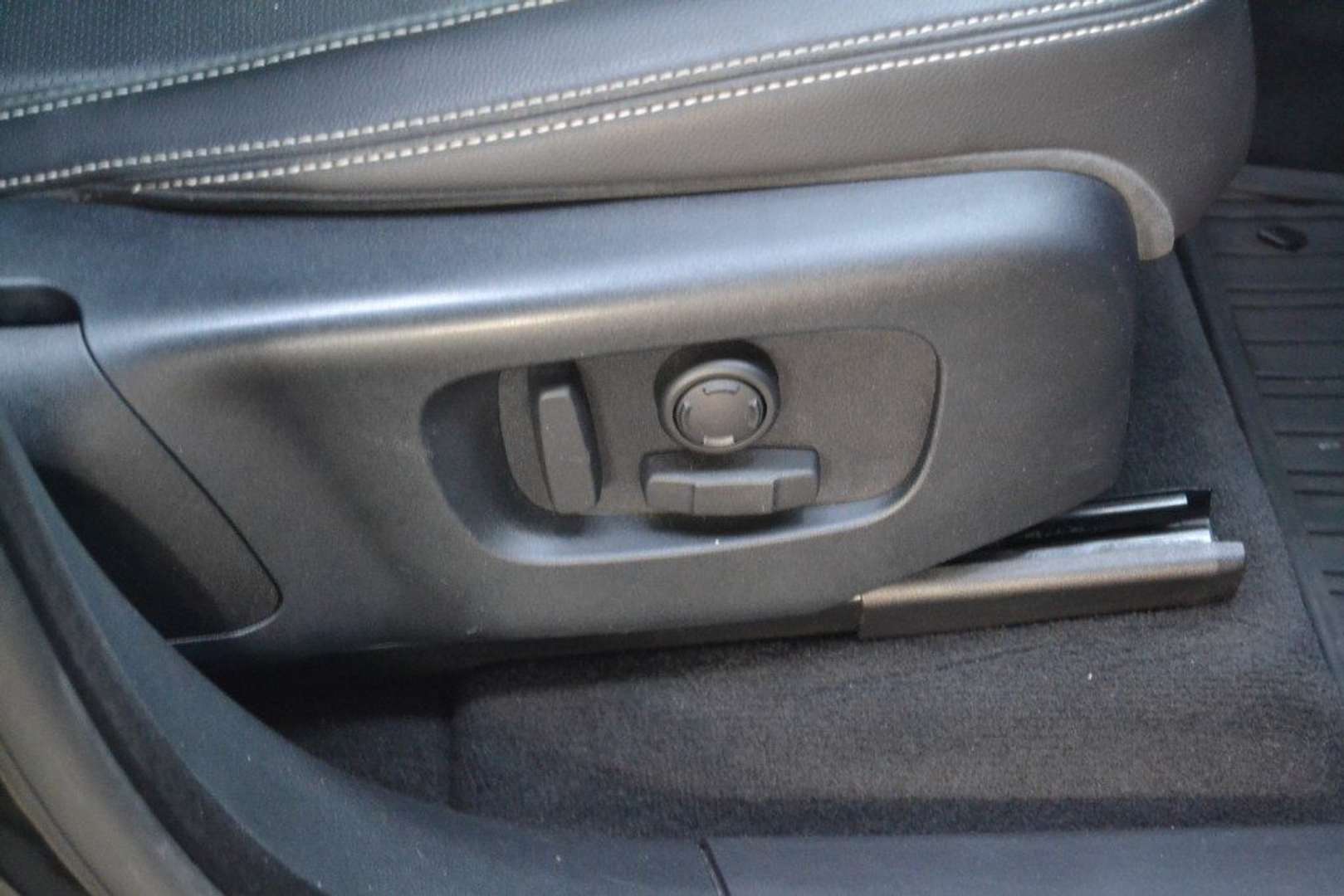 Land Rover Range Rover Velar R-Dynamic HSE 2.0D I4 180 CV - 2019 - Joinsteer - #11