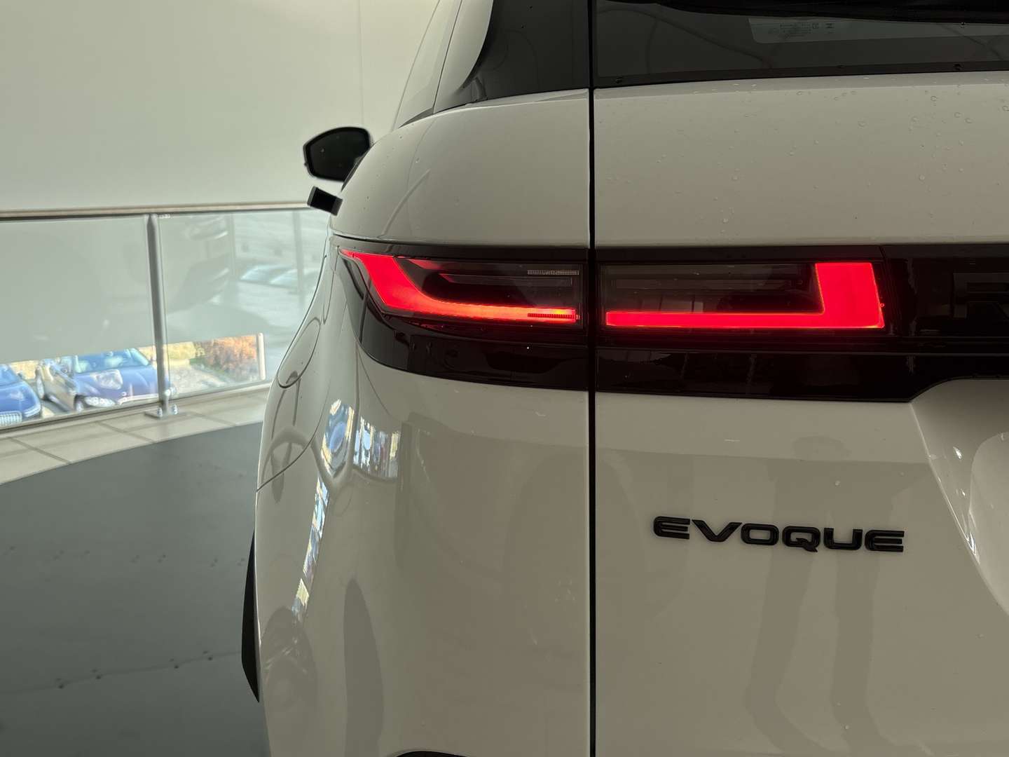 Land Rover Range Rover Evoque P270e PHEV AWD S Edition | Black Pack | Panorama - 2025 - Joinsteer - #27