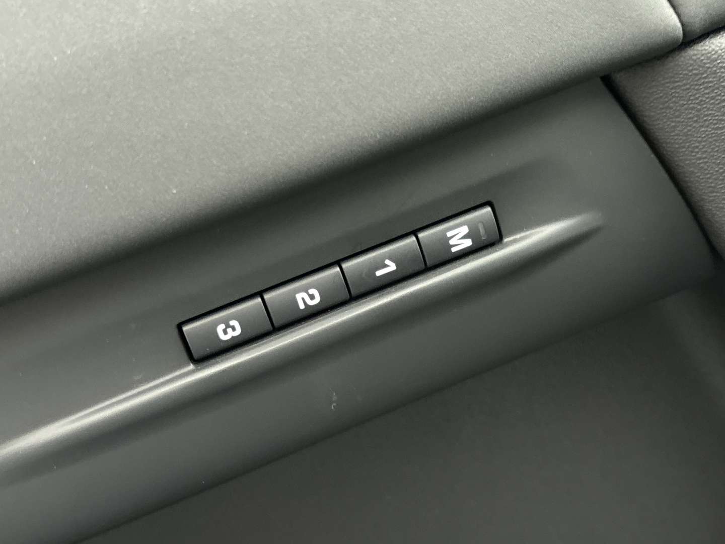 Land Rover Range Rover Evoque P270e PHEV AWD S Edition | Black Pack | Panorama - 2025 - Joinsteer - #39