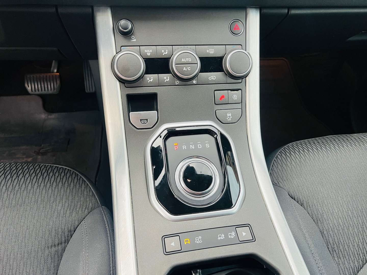 Land Rover Range Rover Evoque D180 Pure Premium - 2018 - Joinsteer - #15