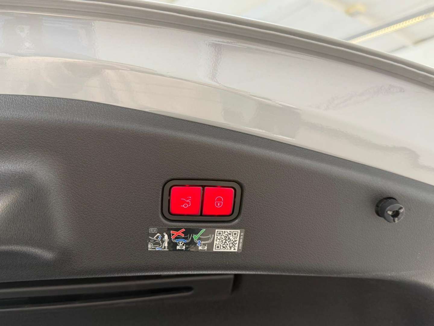 Mercedes CLE 300 Night Edition - 2025 - Joinsteer - #7