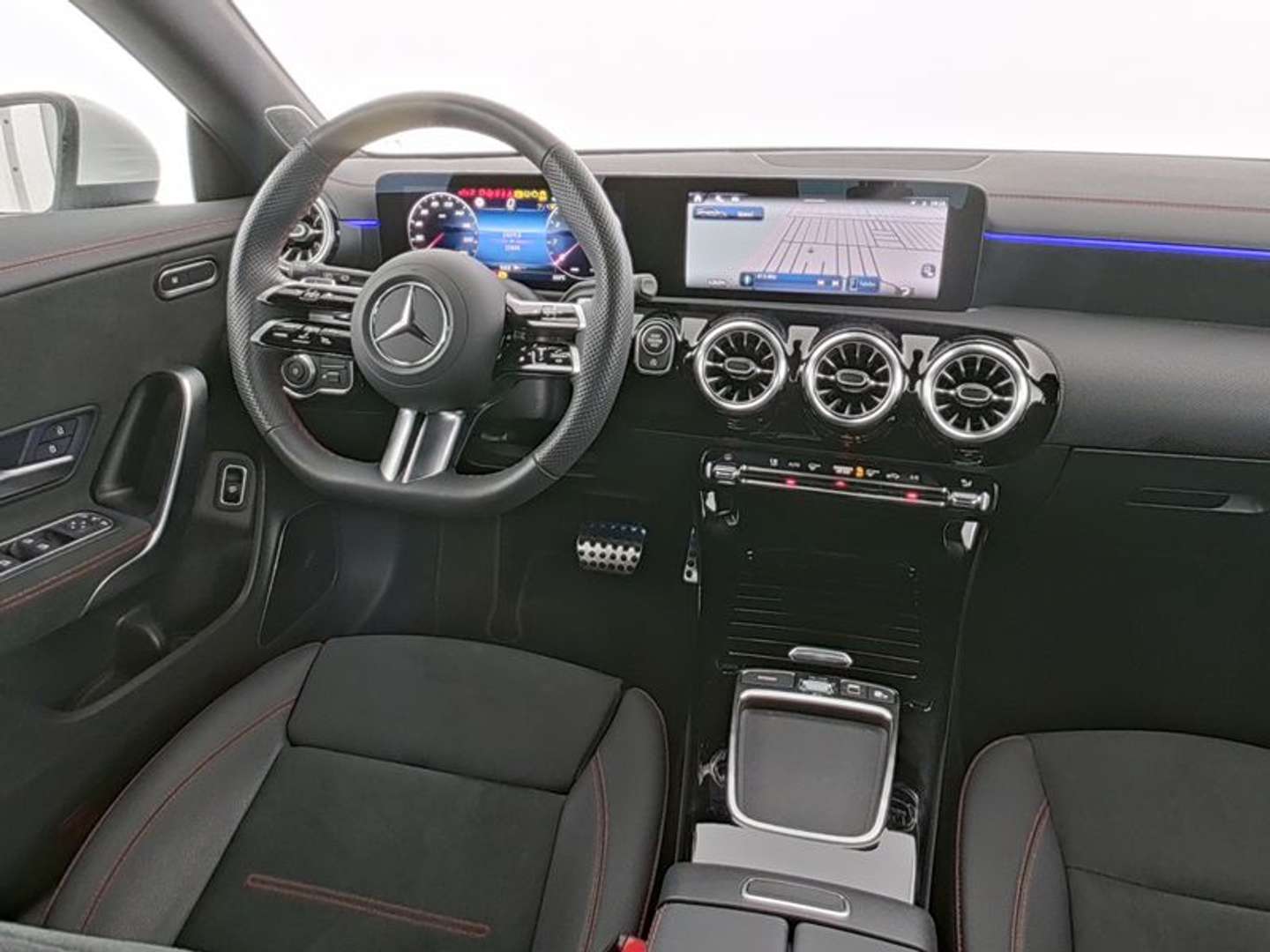 Mercedes CLA 200 AMG Line - 2025 - Joinsteer - #5