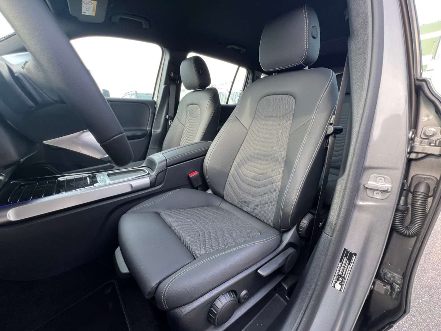 Mercedes GLB 200 Progressive - 2026 - Joinsteer - #25