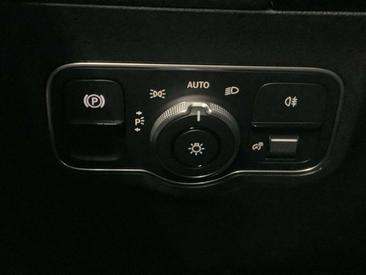 Mercedes GLA 200 Progressive — photo 17