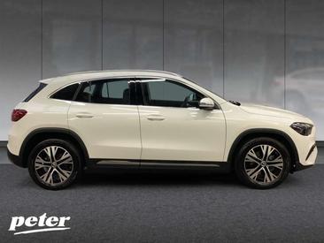 Mercedes GLA 200 Progressive — photo 20