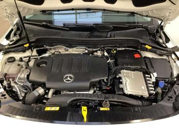Mercedes GLA 200 Progressive — photo 21