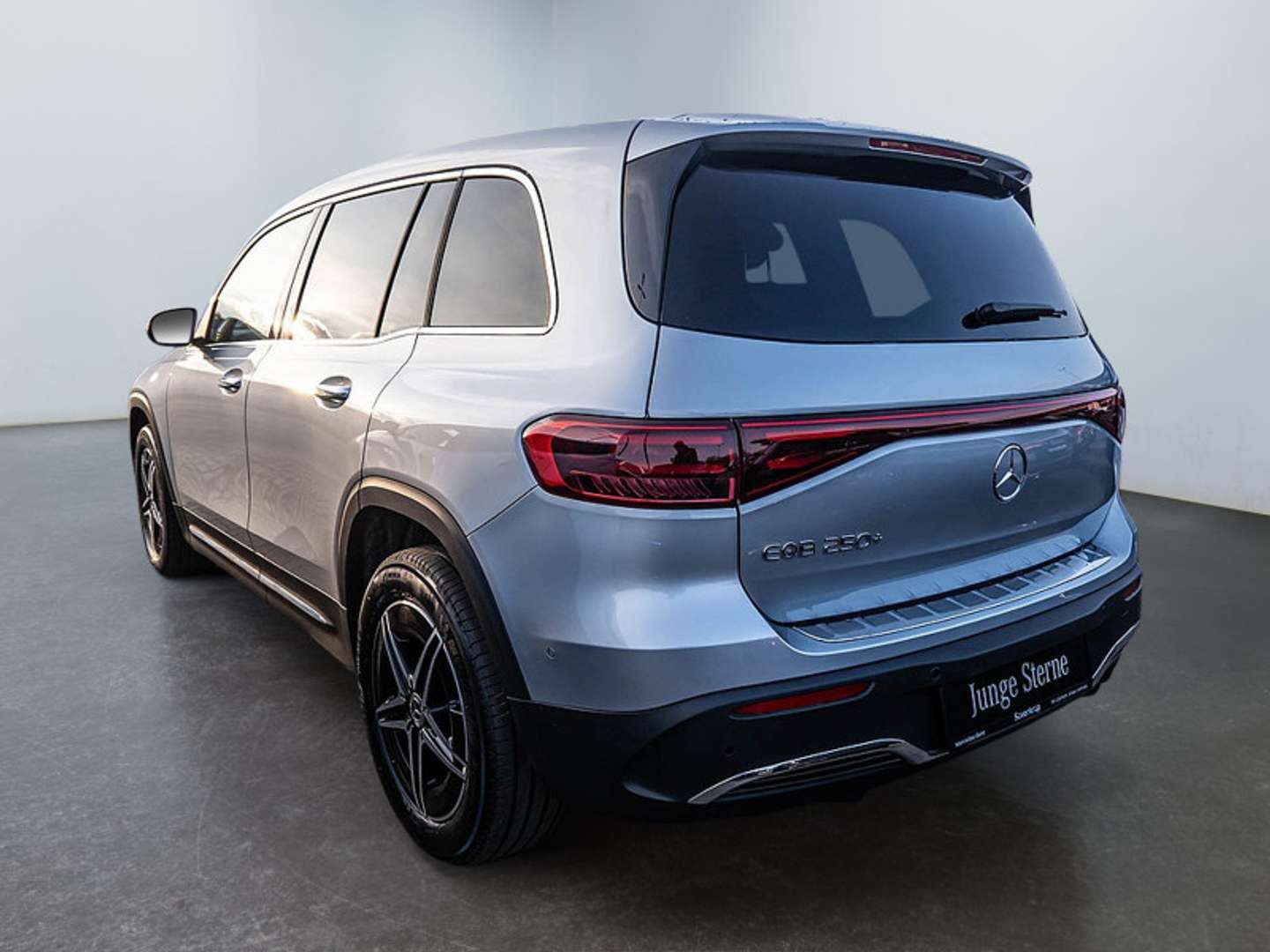 Mercedes EQB 250+ AMG Line - 2025 - Joinsteer - #3