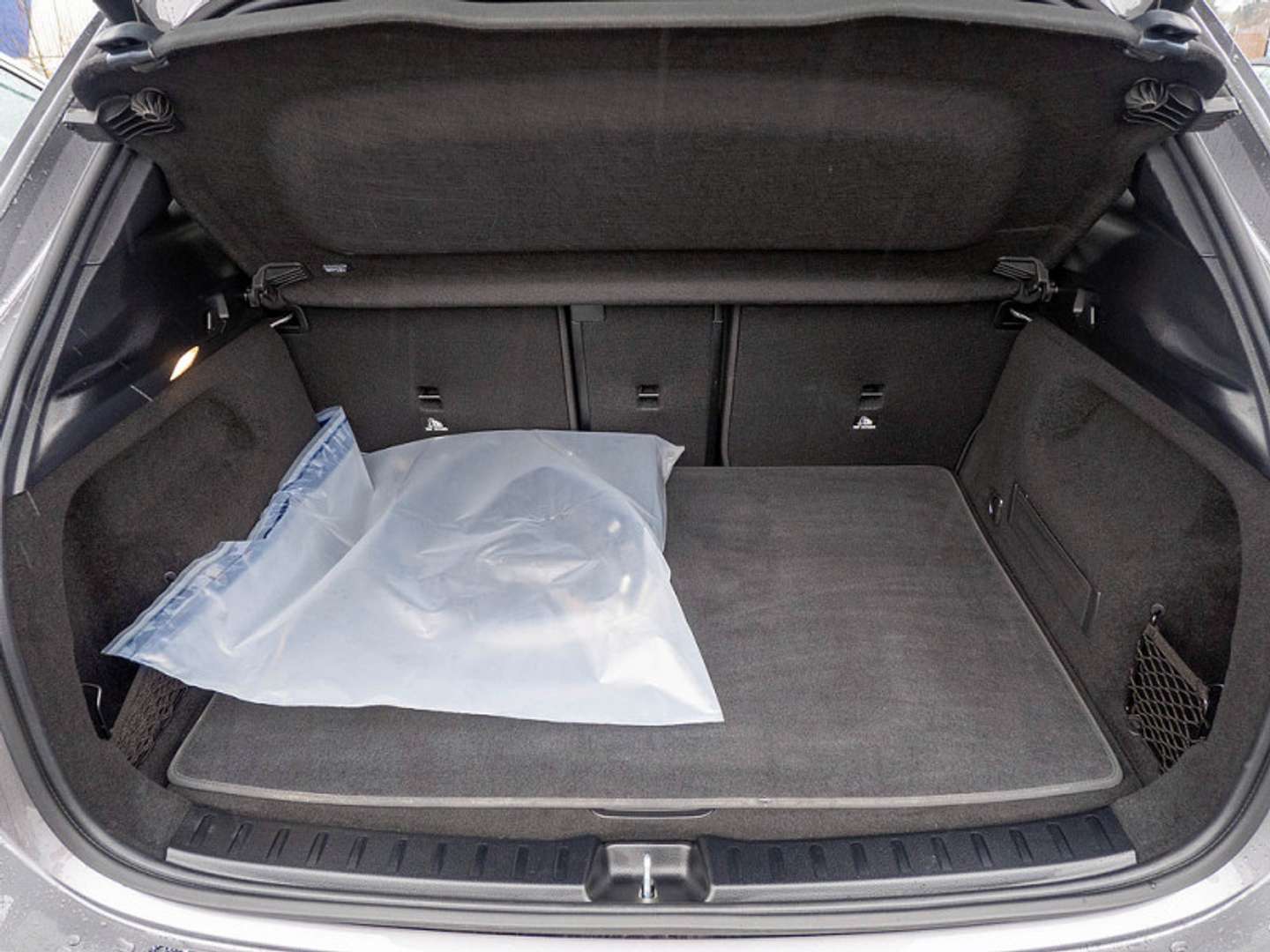 Mercedes EQA 300 Night Edition - 2024 - Joinsteer - #10