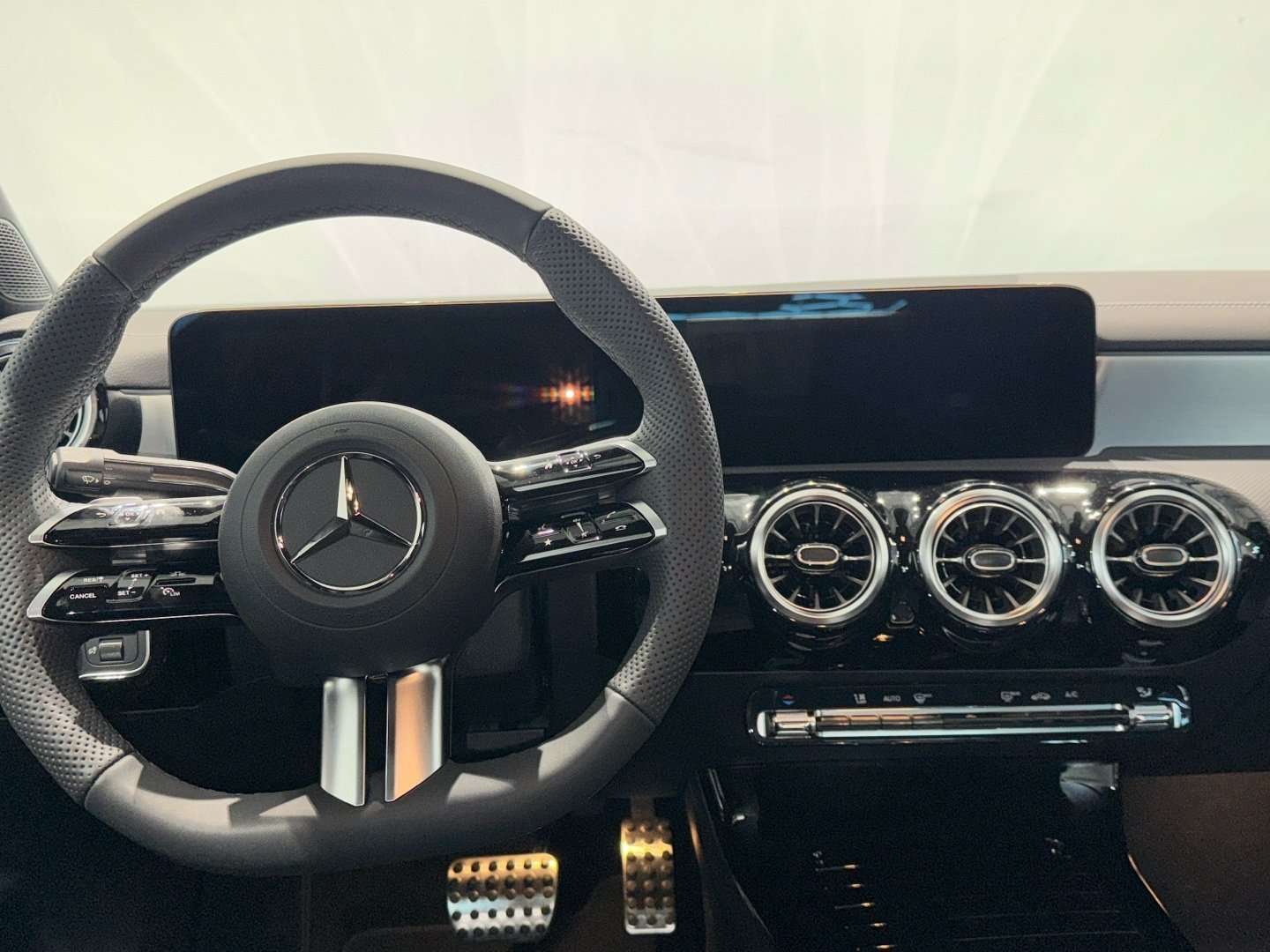 Mercedes CLA 200 Night Edition - 2026 - Joinsteer - #7