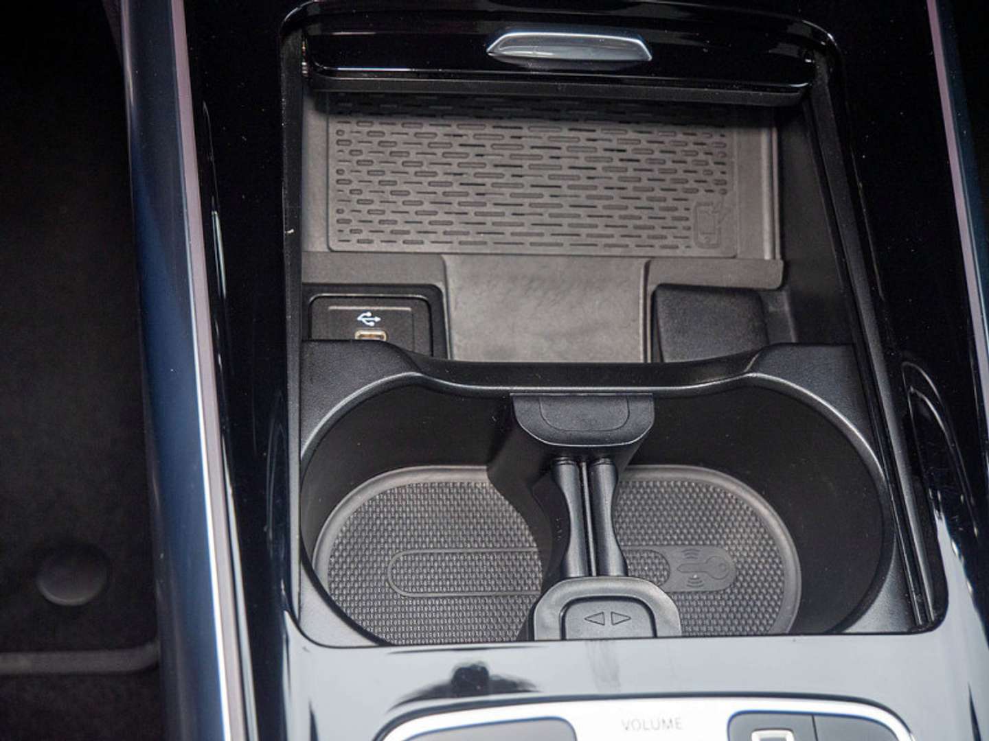 Mercedes EQA 300 Night Edition - 2024 - Joinsteer - #18