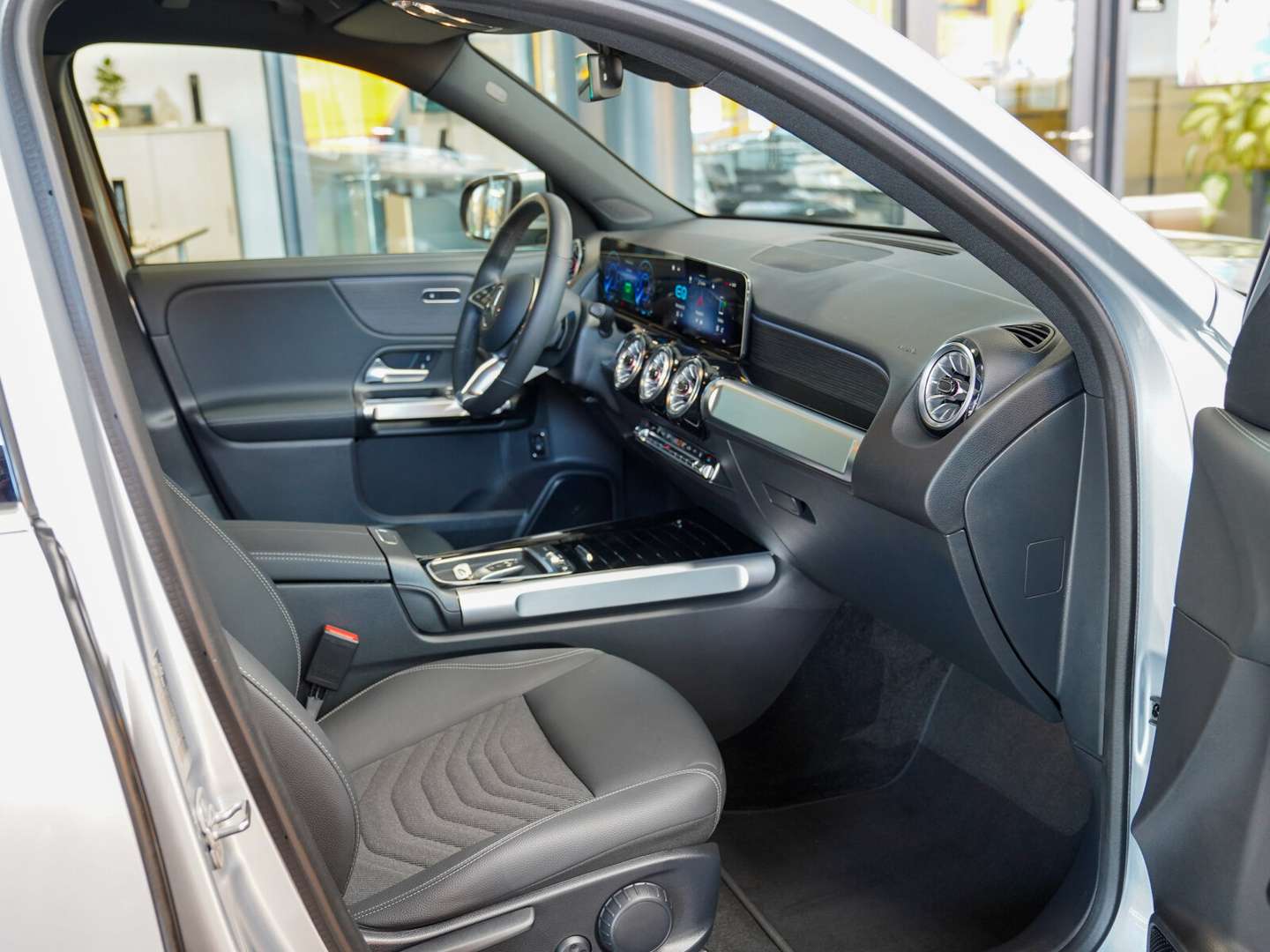 Mercedes EQB 300 Progressive - 2024 - Joinsteer - #9