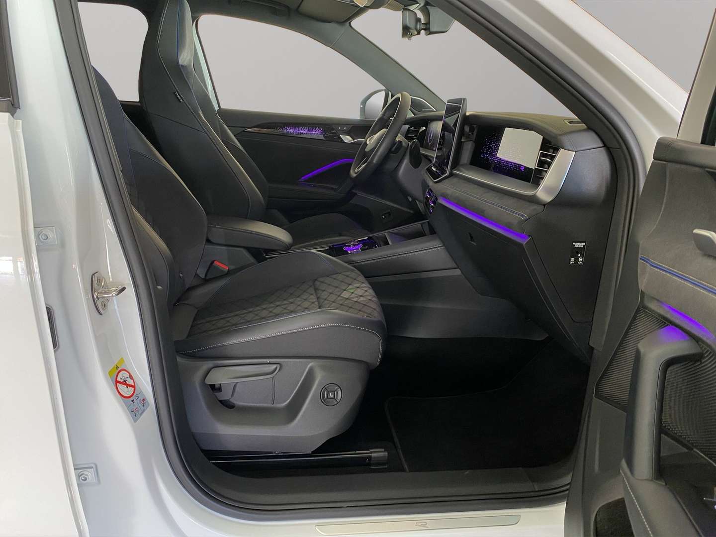 Volkswagen Tayron R-Line 4Motion - 2025 - Joinsteer - #7