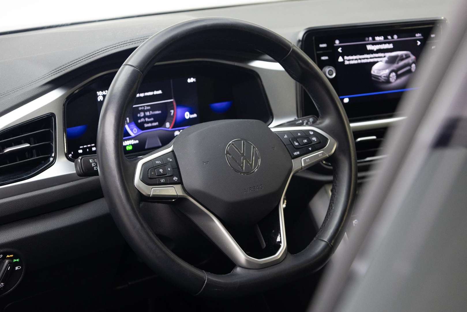 Volkswagen T-Roc TSI Life - 2023 - Joinsteer - #9