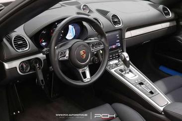 Porsche 718 Boxster GTS — photo 11