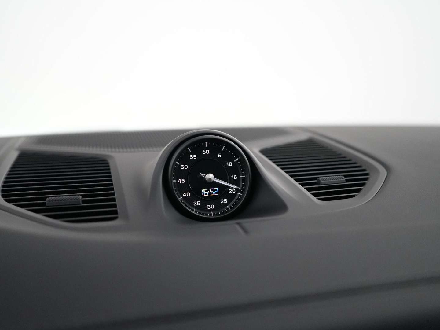 Porsche Cayenne III E-Hybrid Black Edition - 2026 - Joinsteer - #10